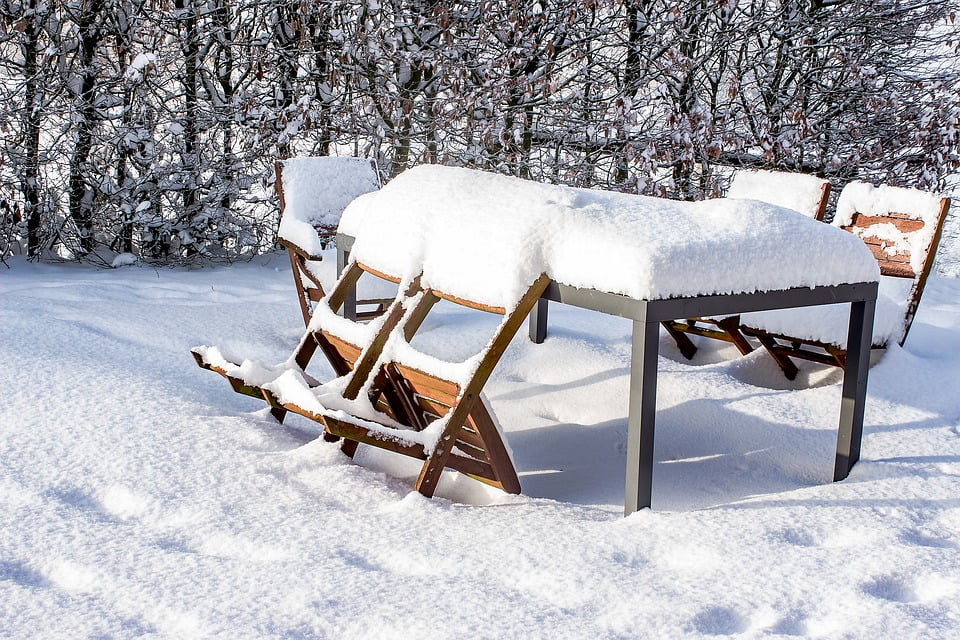 How to Protect Your Wood from the Cold this Winter